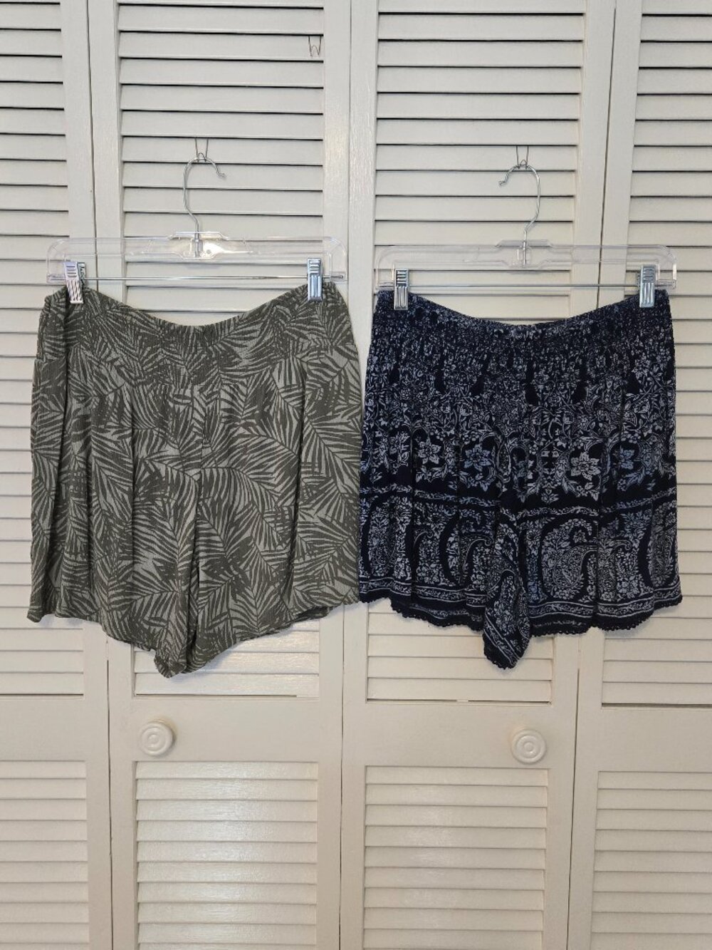 Bundle of 2 Boho Gauze Shorts - Size M